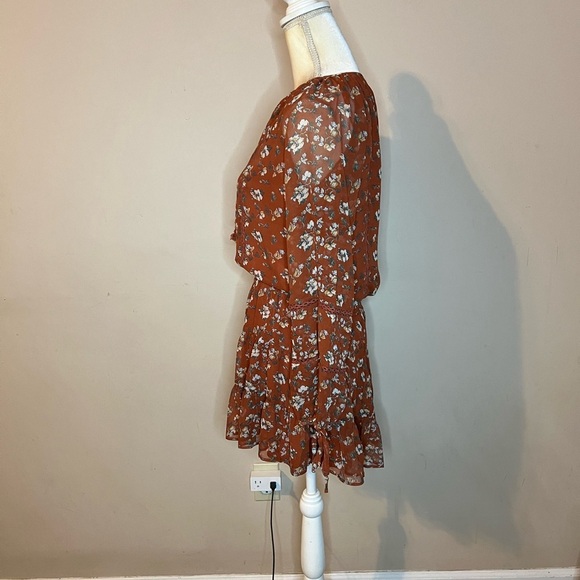 💃🏻Lost+Wonder Floral Print Mini Dress - Picture 3 of 8